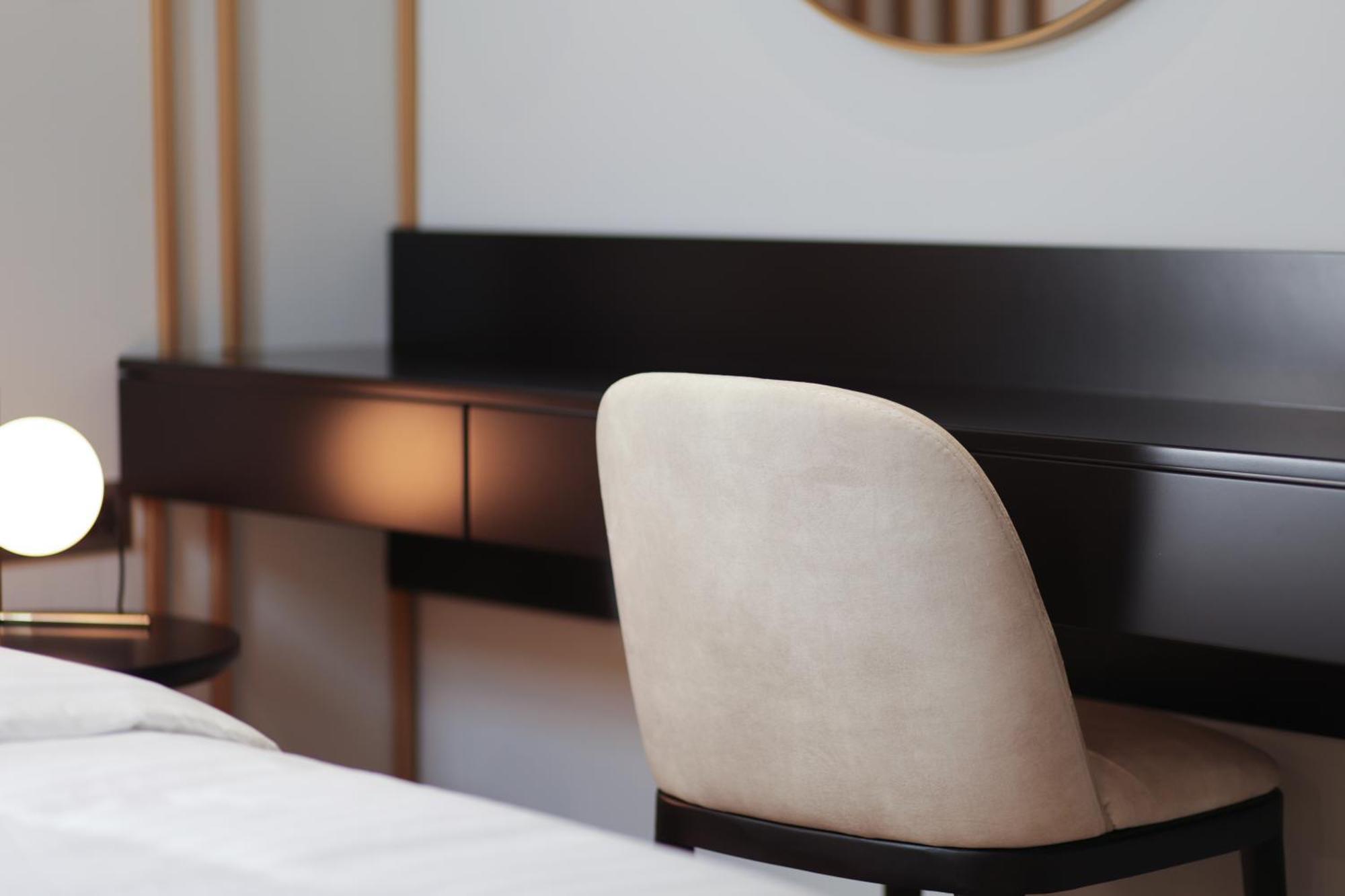 Gremmy Boutique Hotel Тирана Екстериор снимка