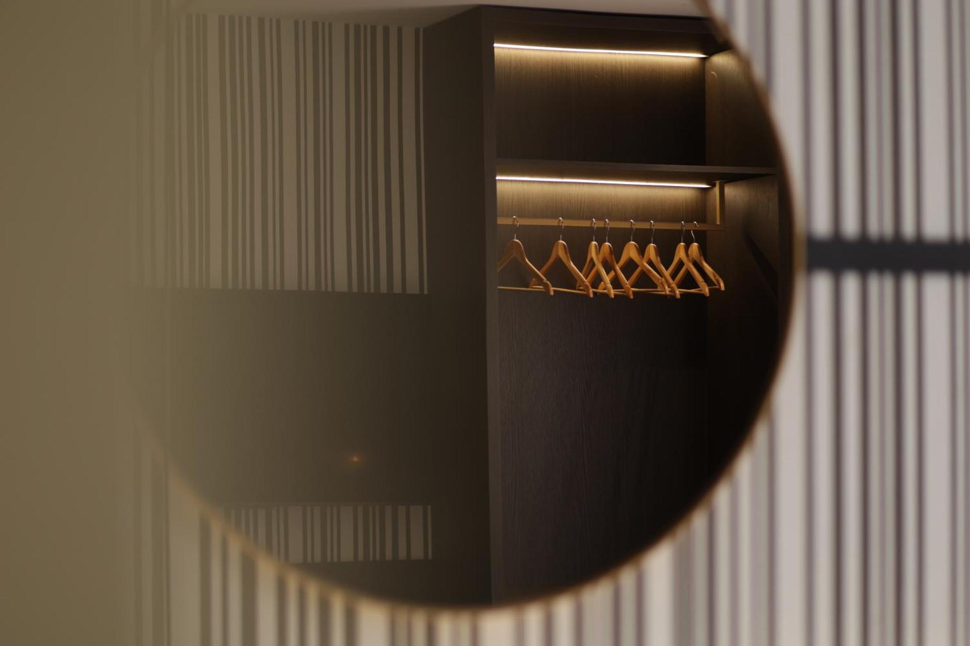 Gremmy Boutique Hotel Тирана Екстериор снимка