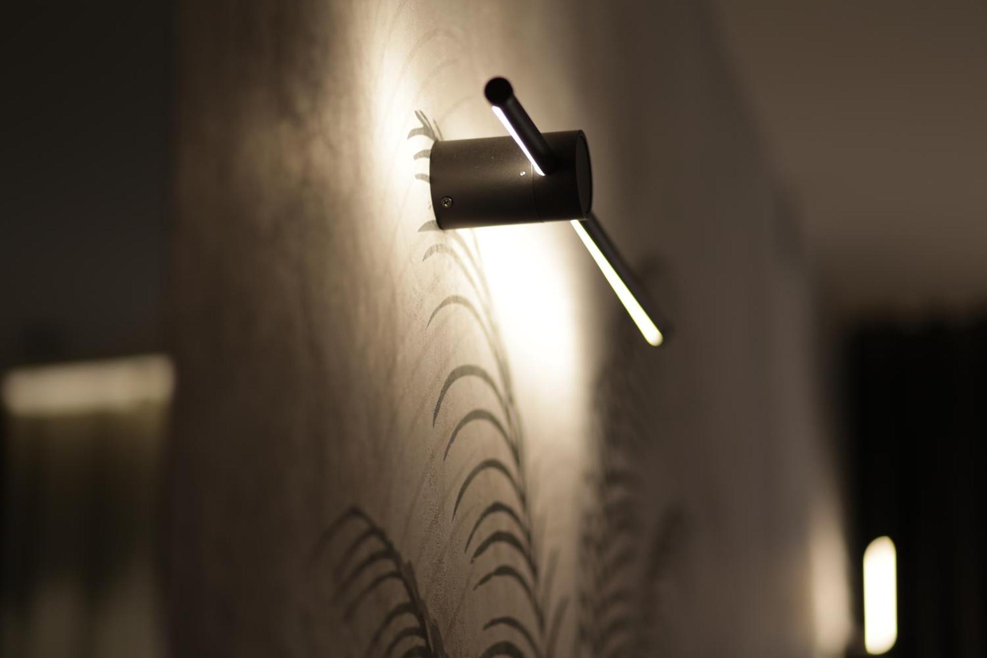 Gremmy Boutique Hotel Тирана Екстериор снимка